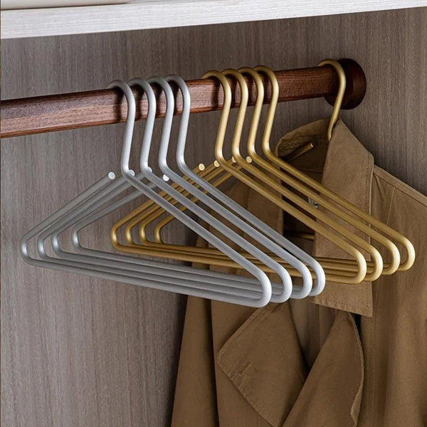 5 pcs Solid Matte Gold/Silver Clothes Coat Hanger │ Seamless Metal Wardrobe Organizer