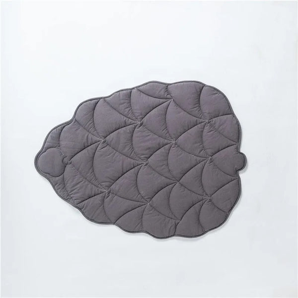 Breathable Cooling Dog Mat - Leaf-Shaped Washable Dog Mat