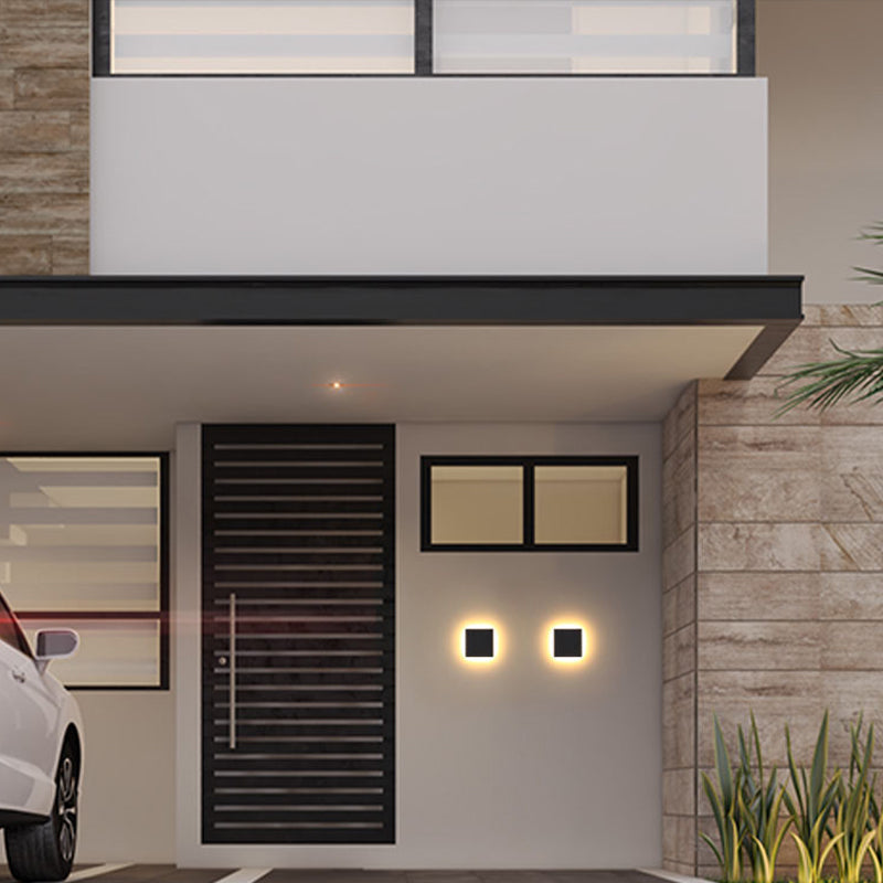 Klyne Minimalist Outdoor Wall Lamp