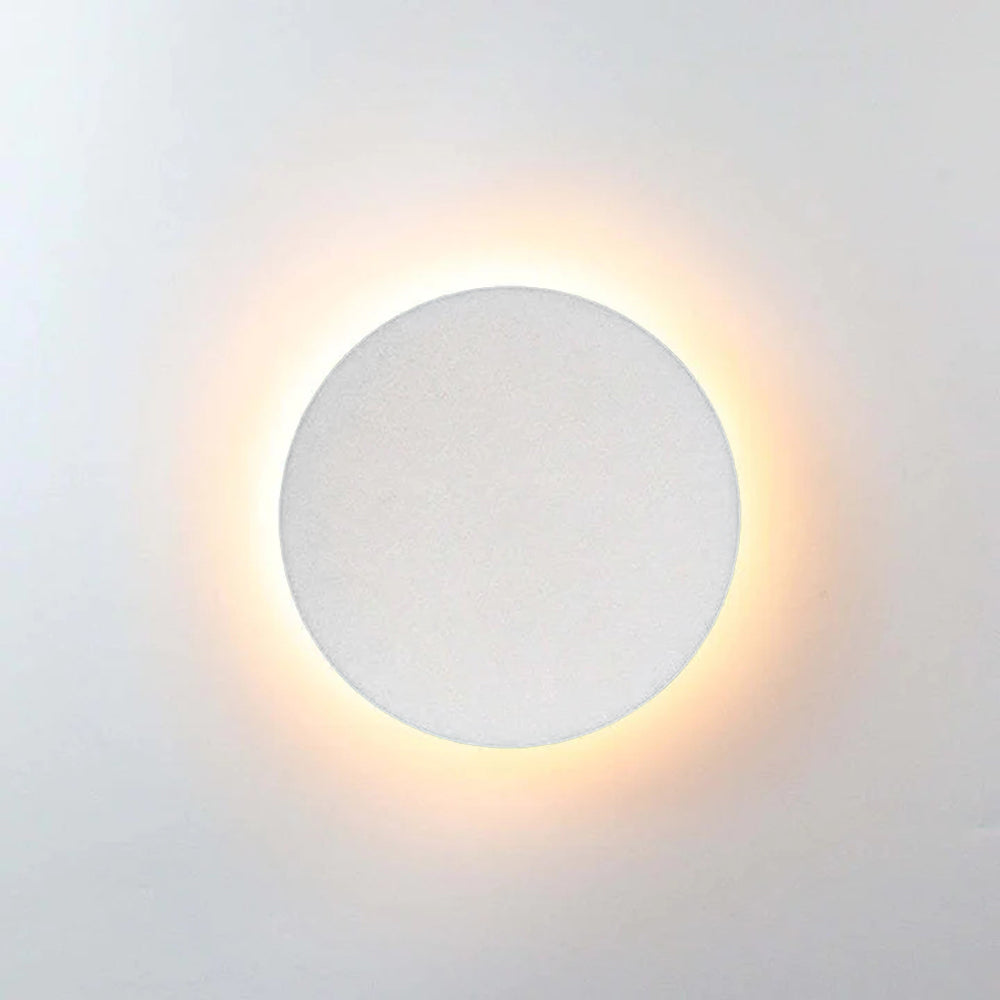 Klyne Minimalist Outdoor Wall Lamp