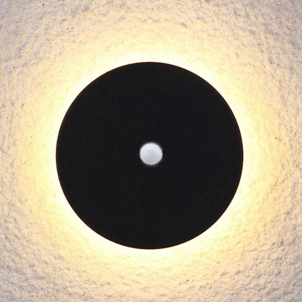 Klyne Minimalist Outdoor Wall Lamp